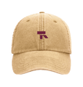 RT cap Vintage Mustard met bordeaux logo, voorkant