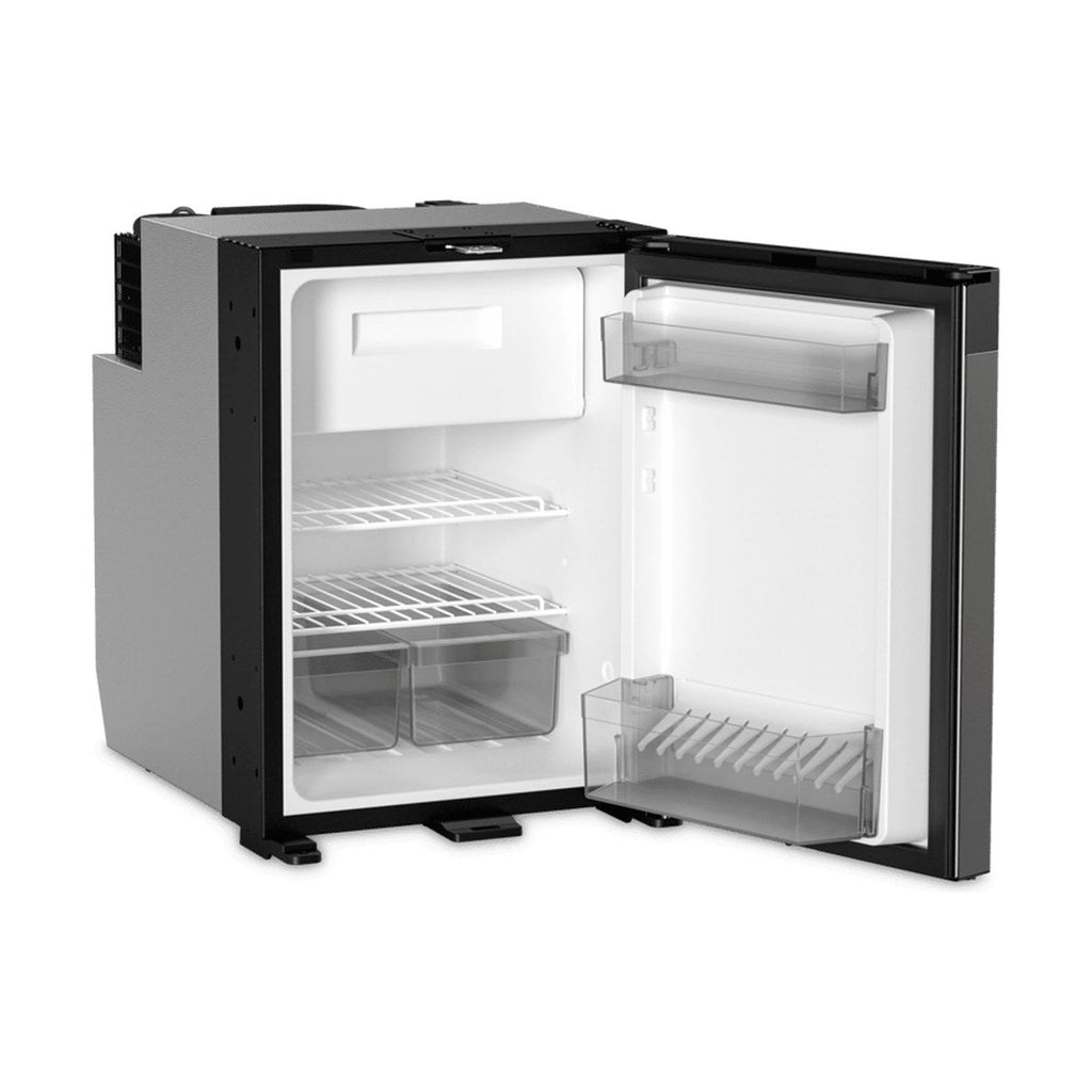 Dometic NRX 50C koelkast, binnenkant met schappen en groentelades